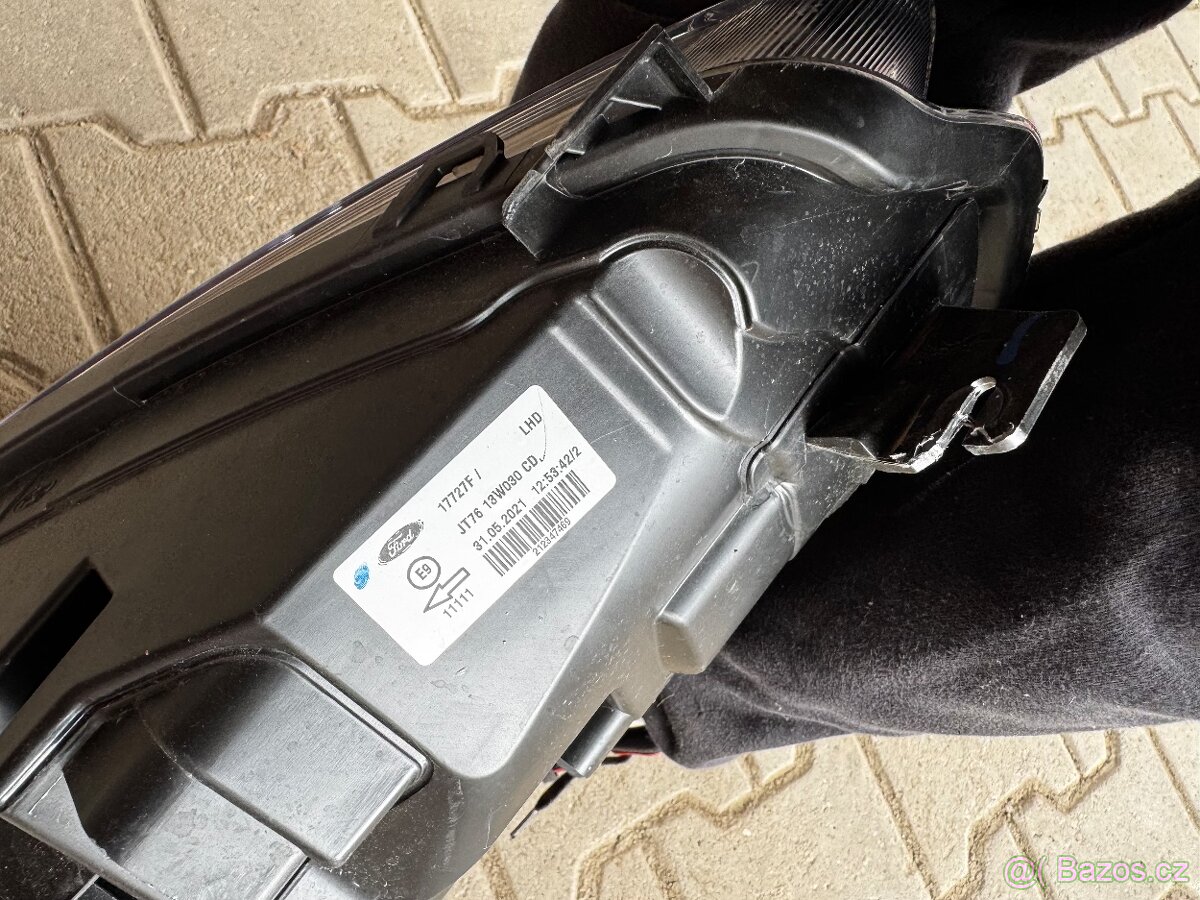 Ford Courier - levé přední světlo - 2