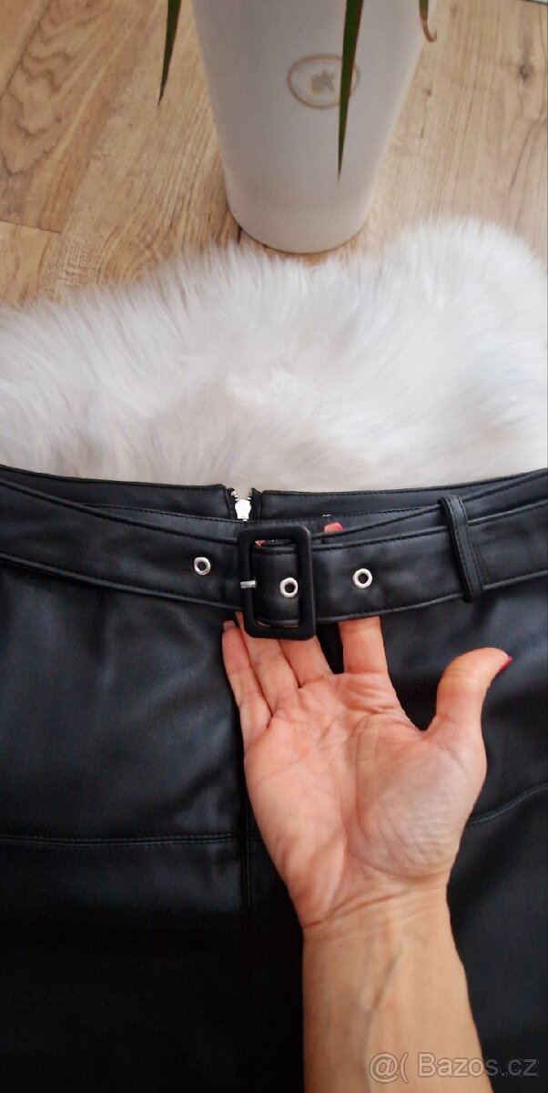 Koženková sukně Reserved - 2