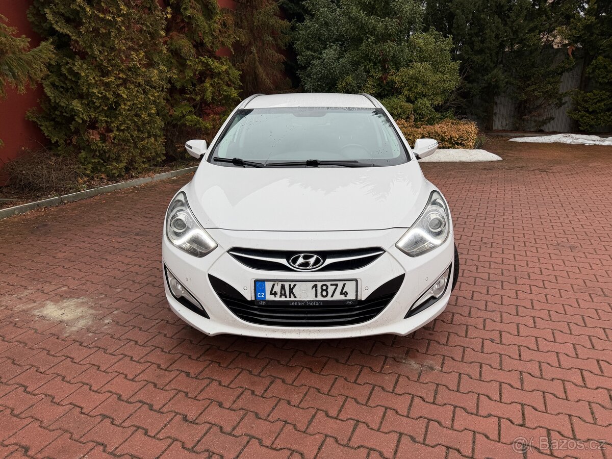 Hyundai I40 combi 1.7crdi 100kw rok 12/2014 - 2