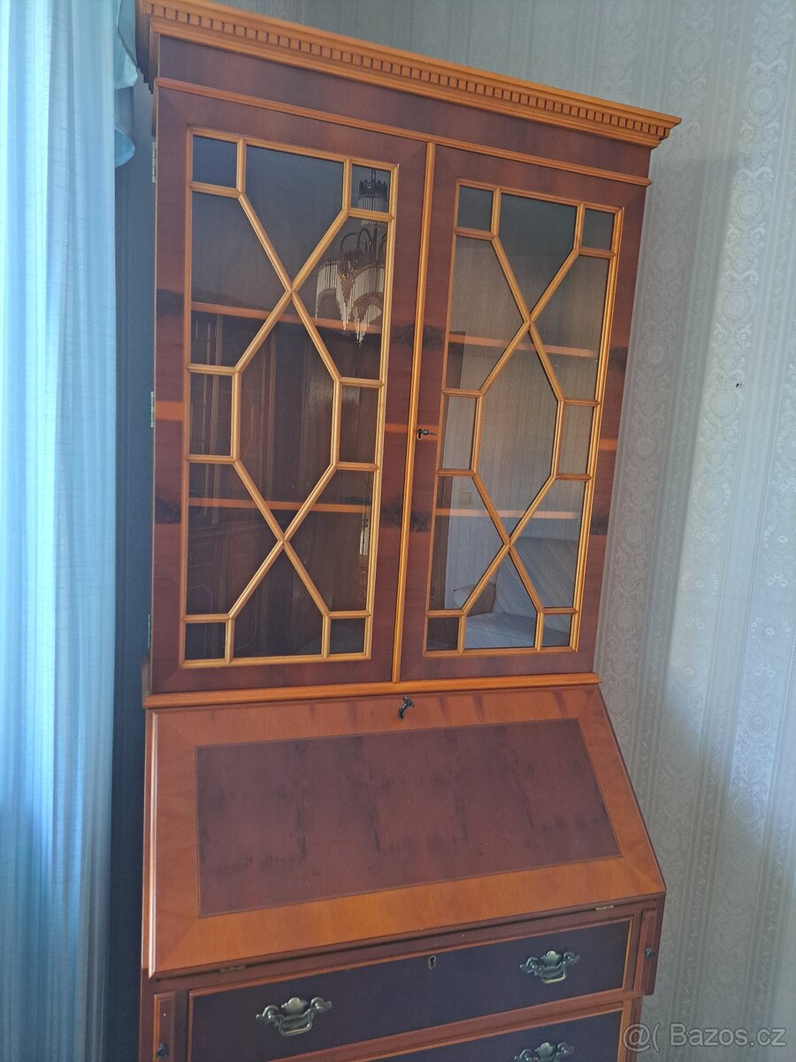 Knihovna, komoda, písař - 2