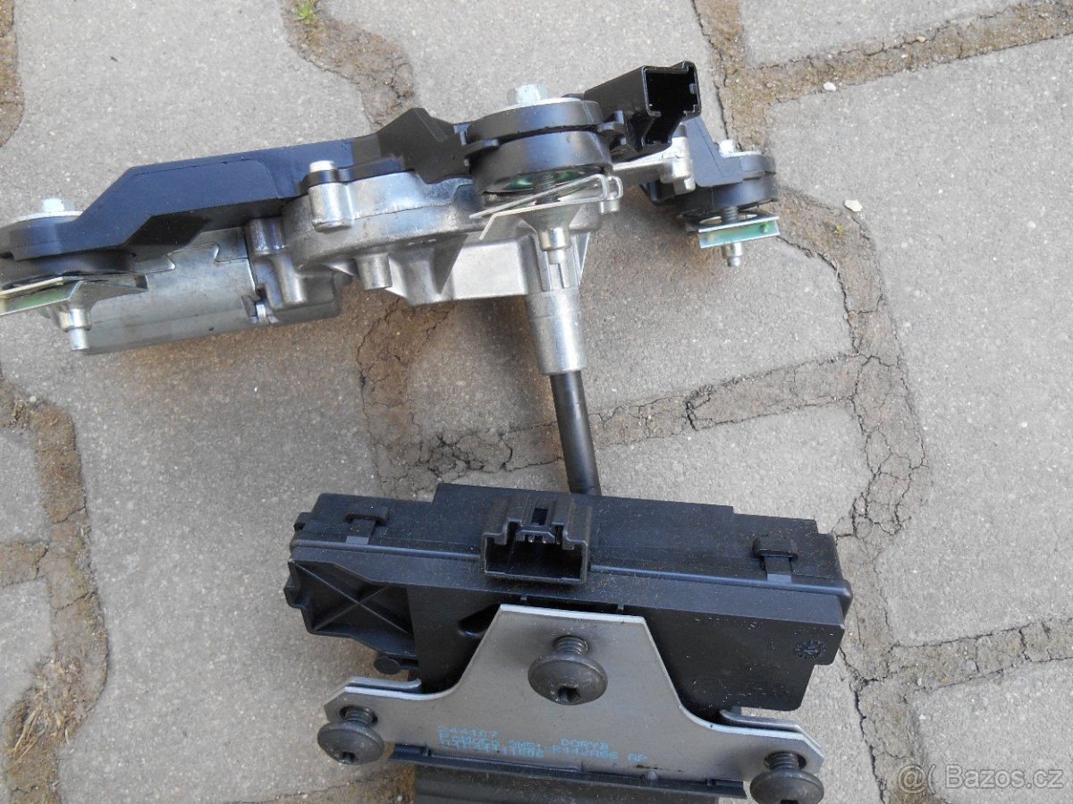 FORD FOCUS 2 HATCHBACK - 2