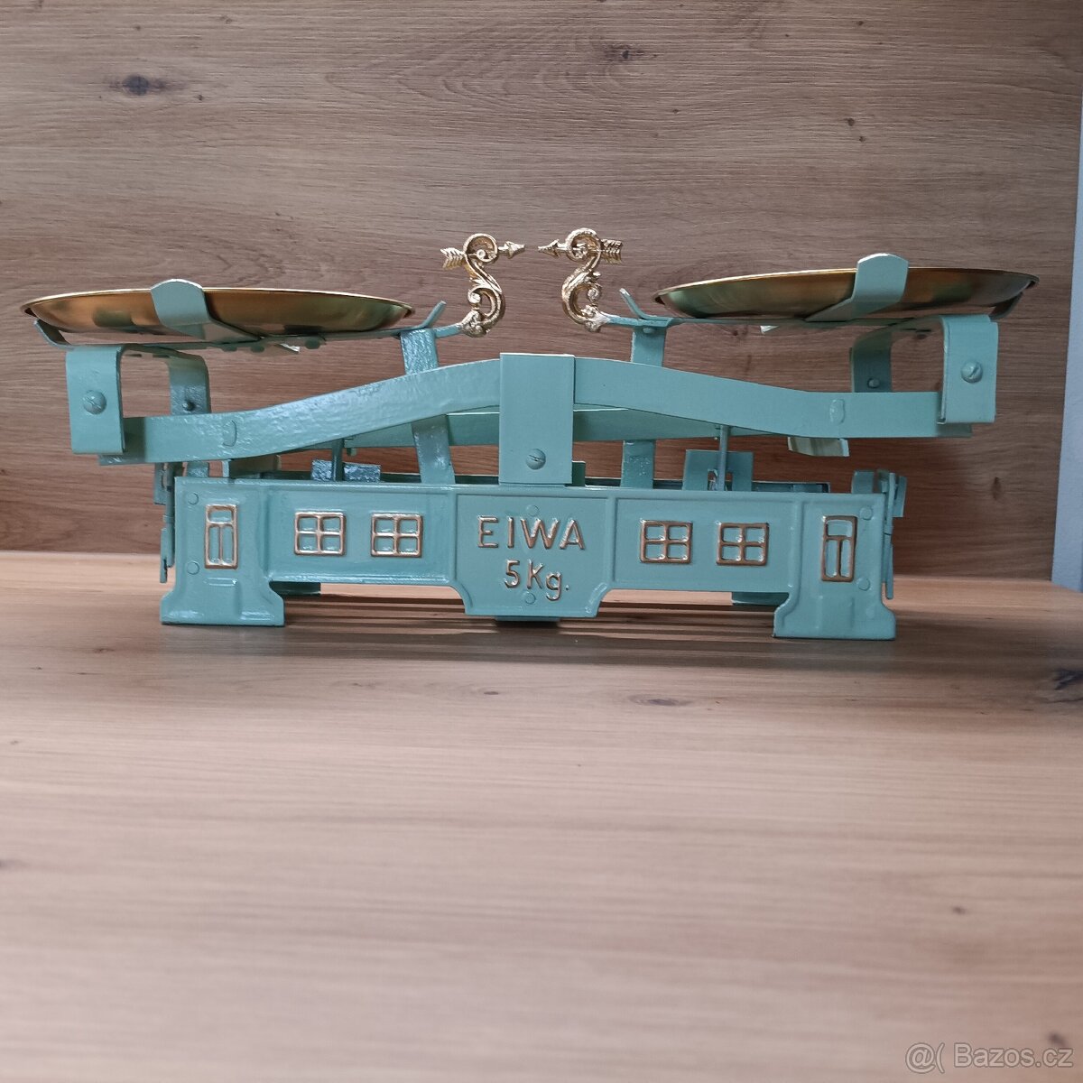 Staré kuchyňské váhy k dekoraci - 2