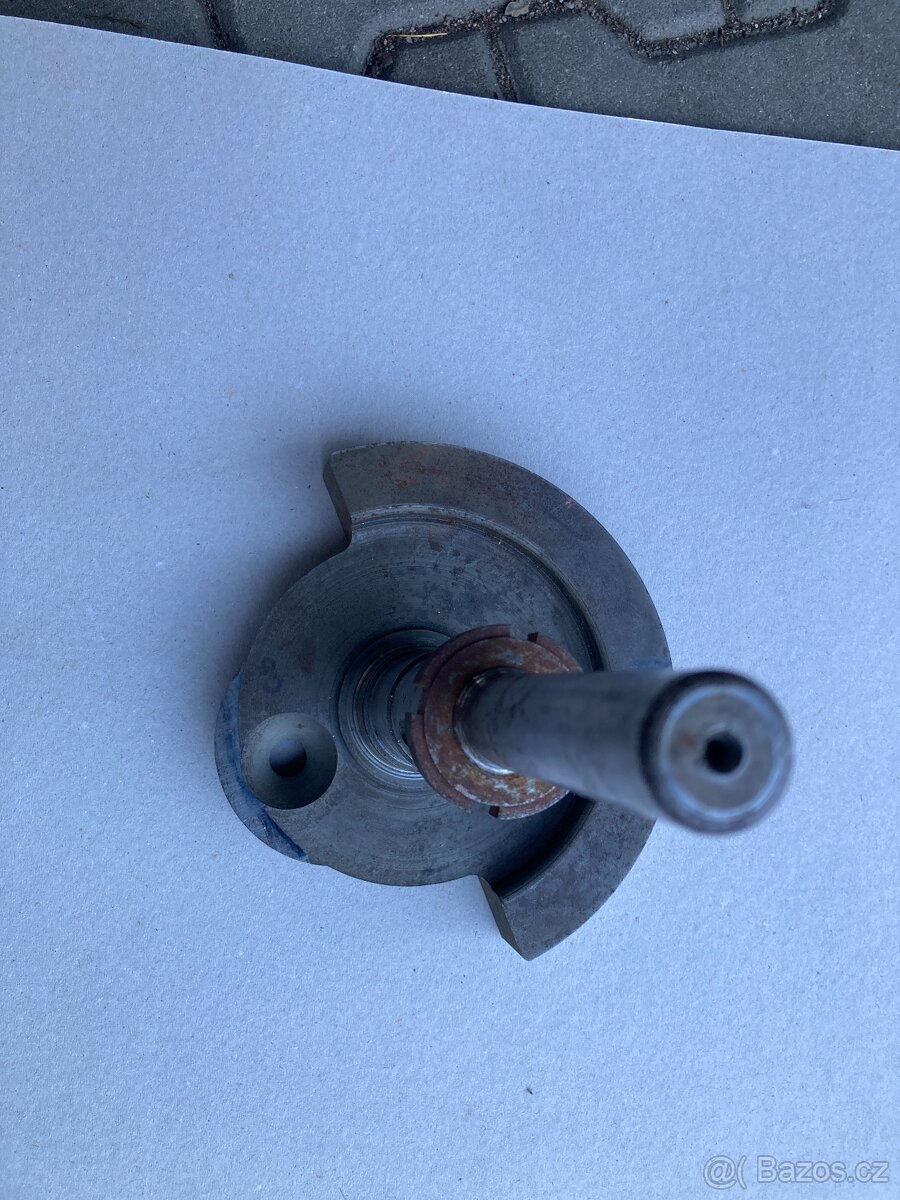 Aero 1000 - část kliky "mrkev" - 2