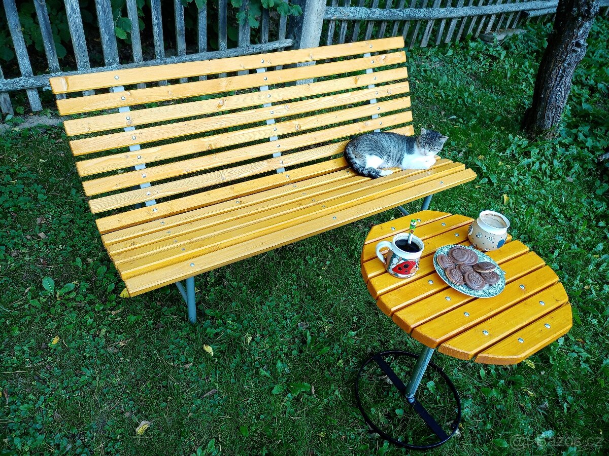 zahradní lavička - 2