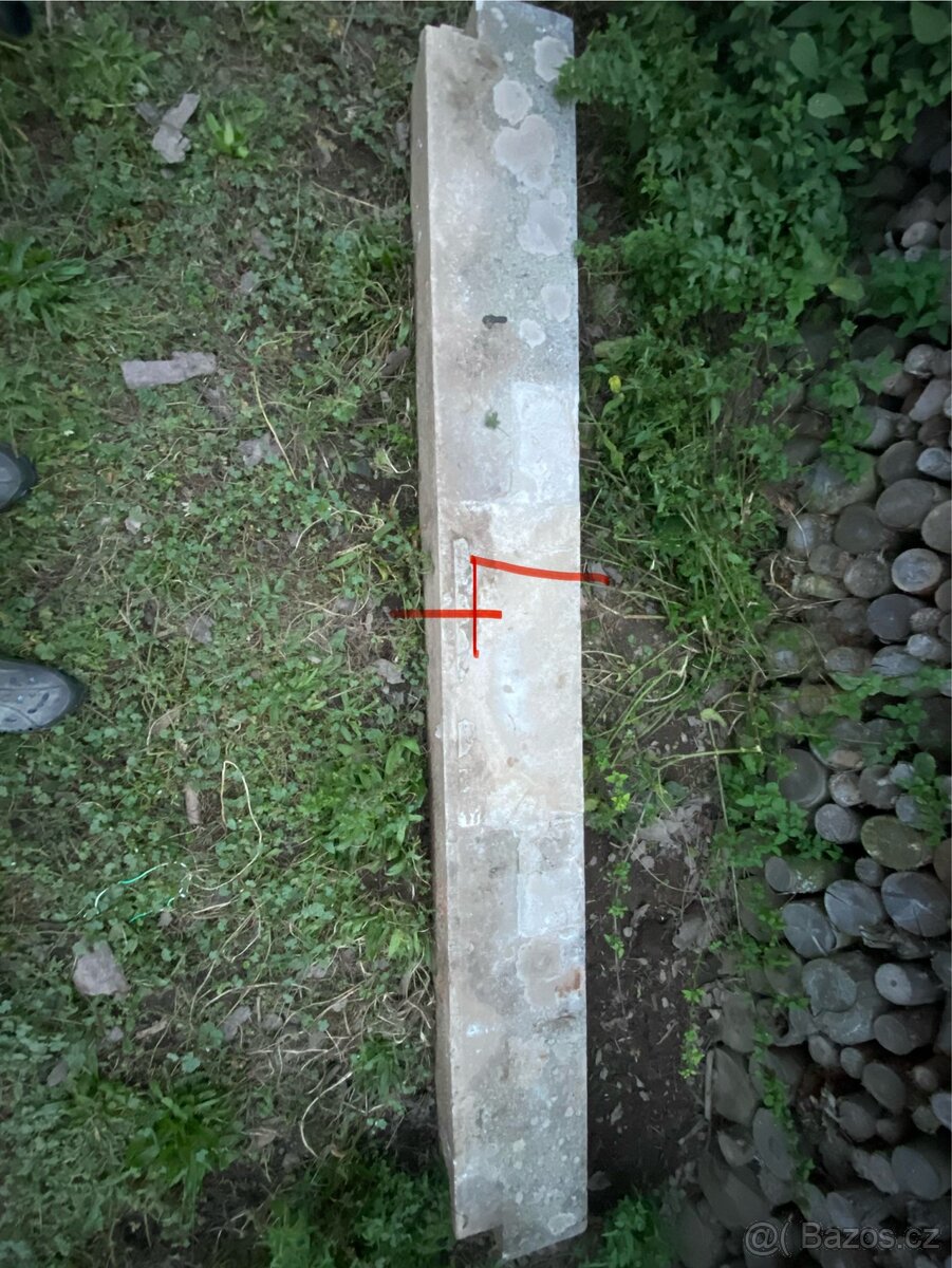 Kamenné sloupky - 2