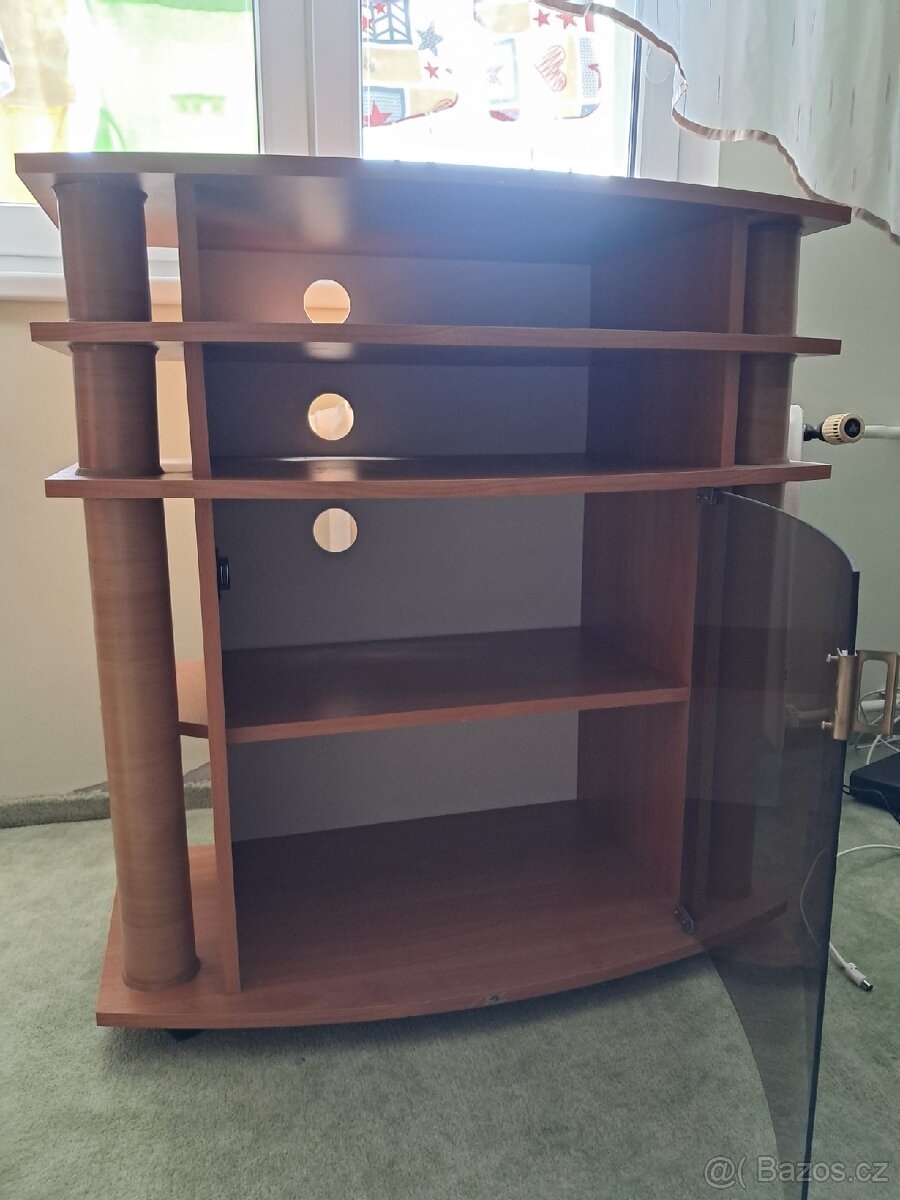 Prodej TV stolu - 2