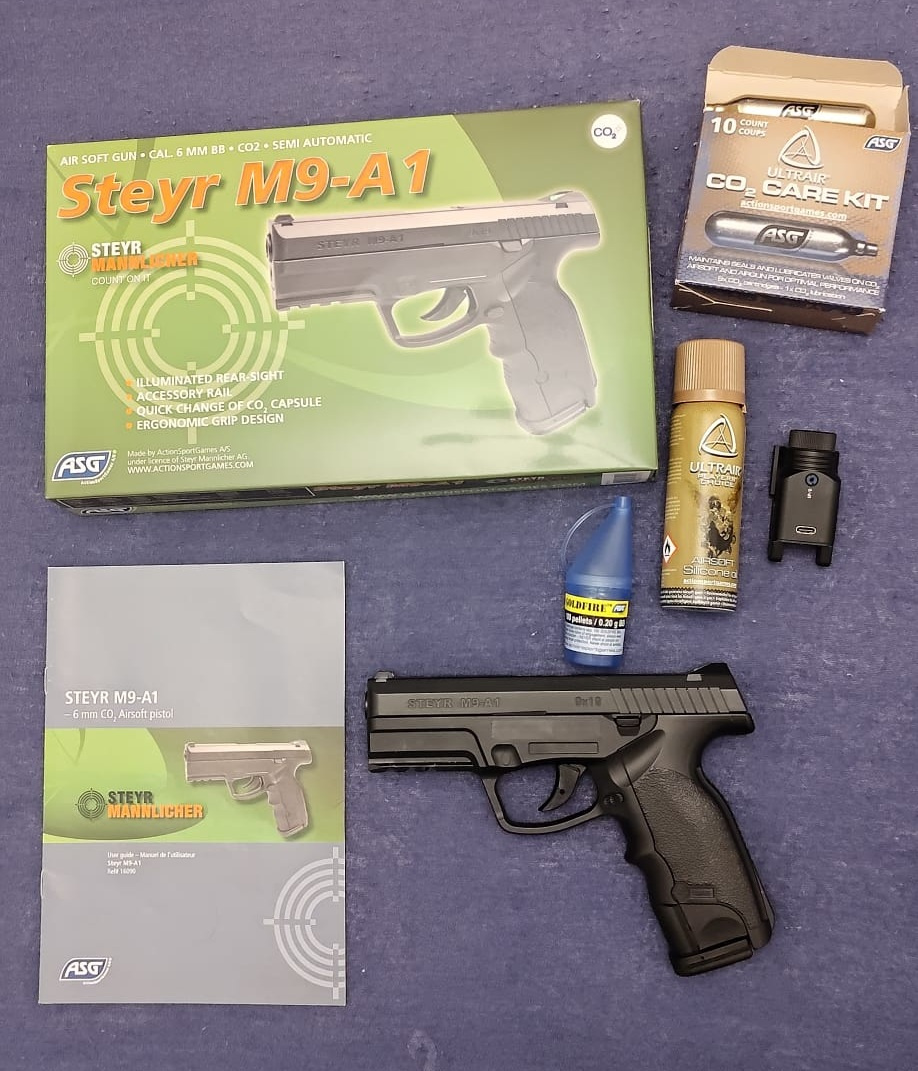Steyr M9A1 CO2 + příslušenství - 2