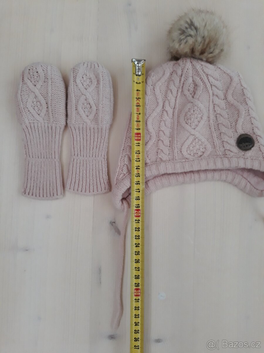 Sv.růžová čepice a rukavice vel. 74 - 2