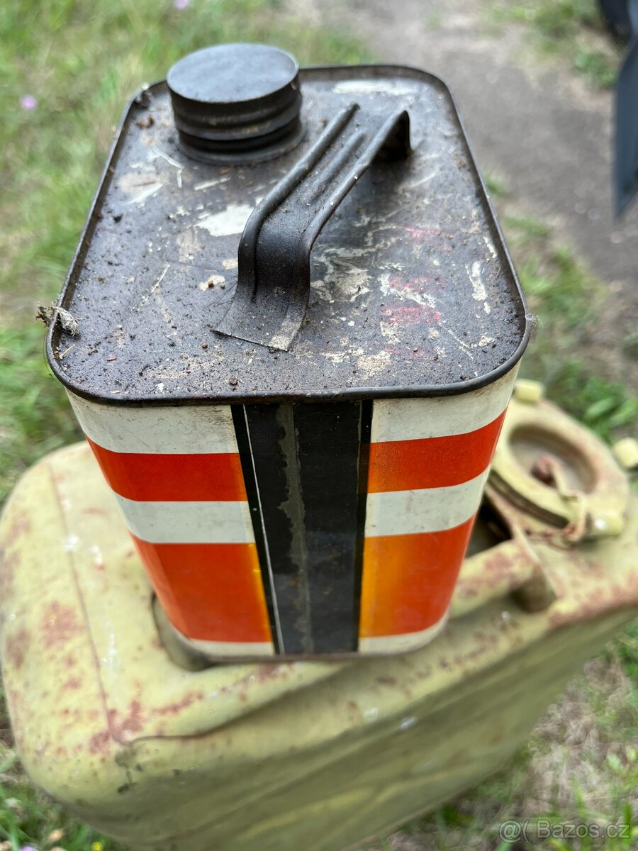 Plechovka od proplachovacího oleje - 2