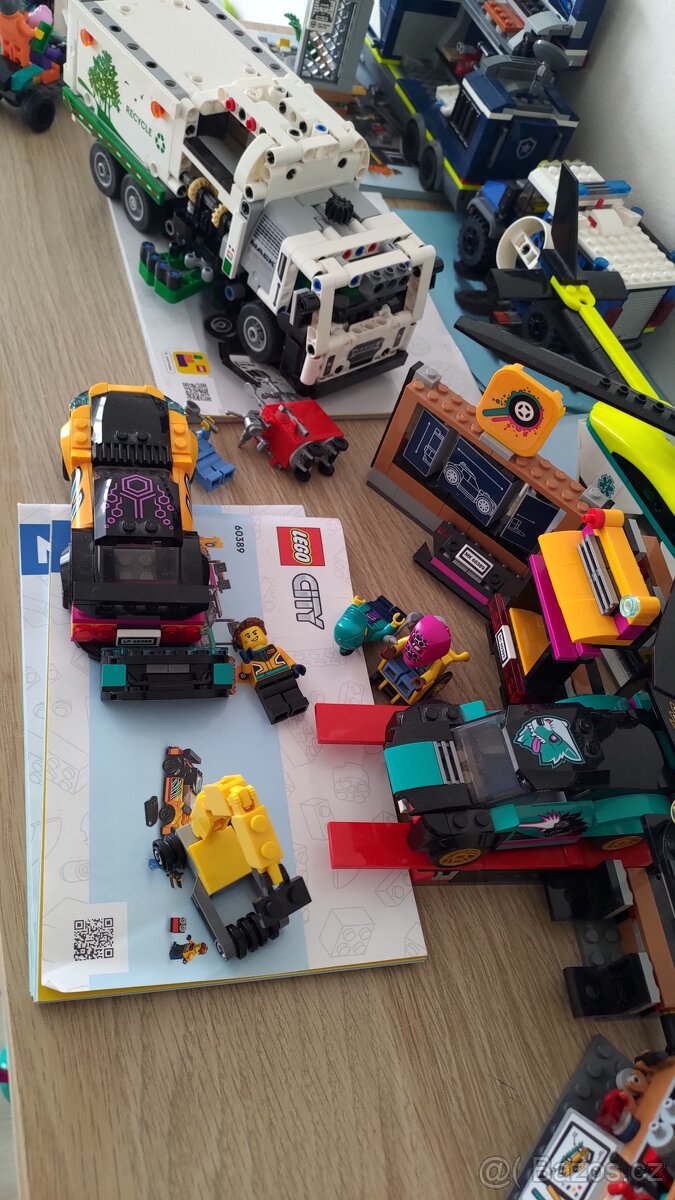 LEGO City & Technic – 6+ setů včetně návodů - 2