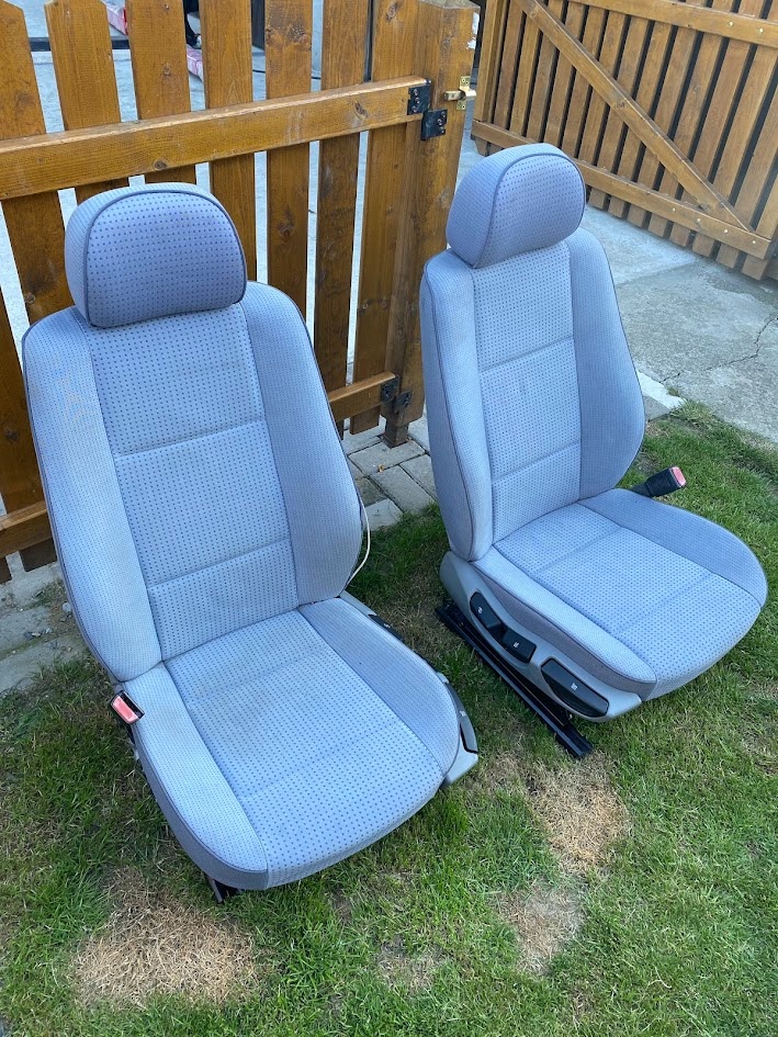 BMW e46 sedačky - 2