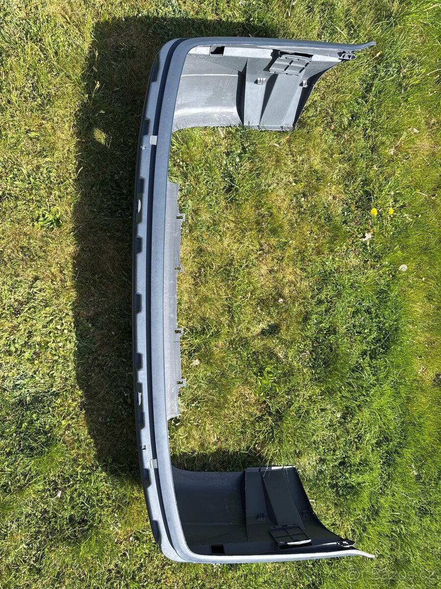 Zadní nárazník na bmw e38 - 2