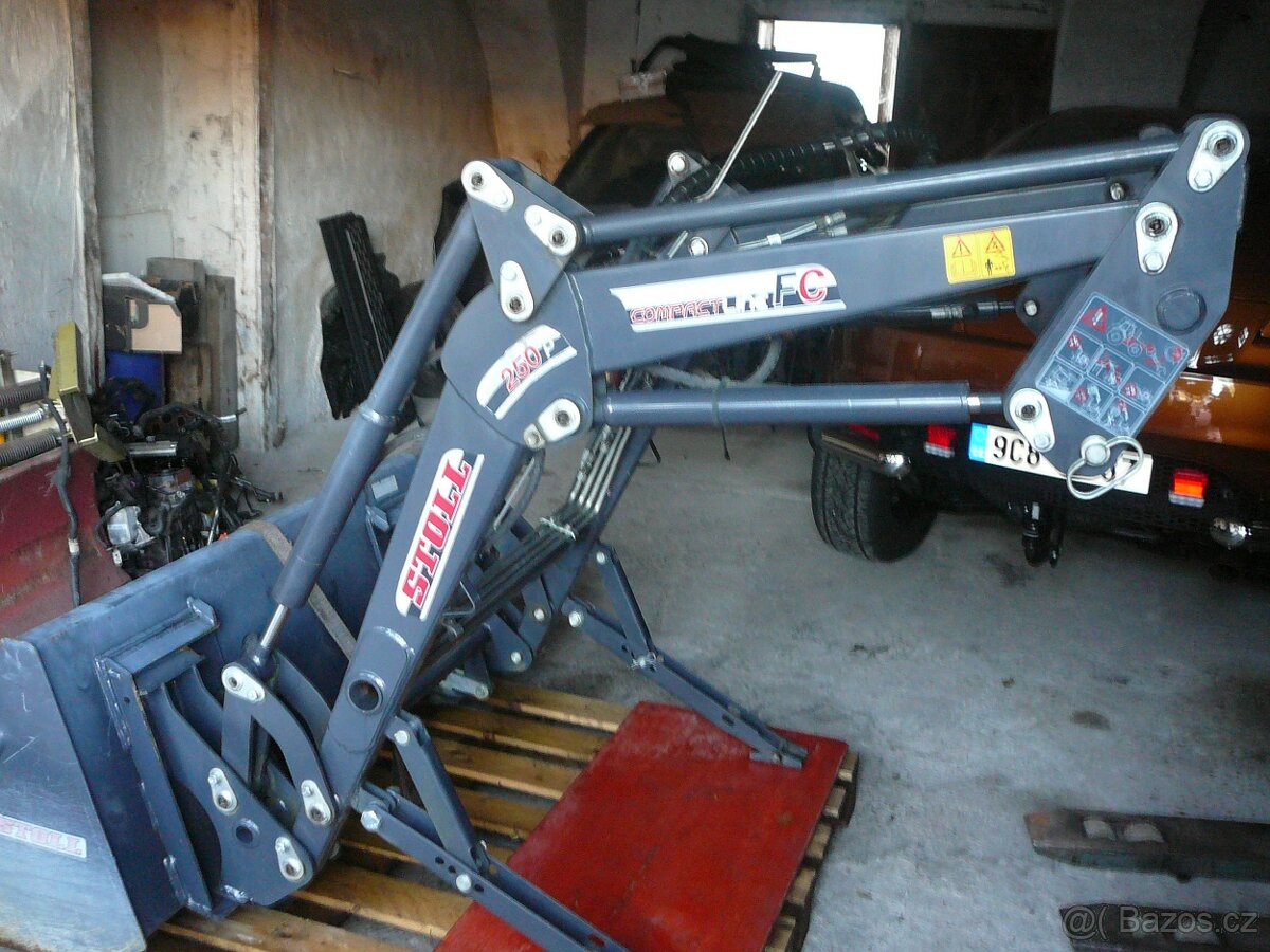 Malotraktor, čelní nakladač - 2