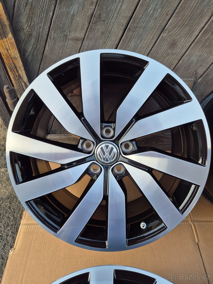5x112 r18 Originál Vw Passat B8-Rline - 2