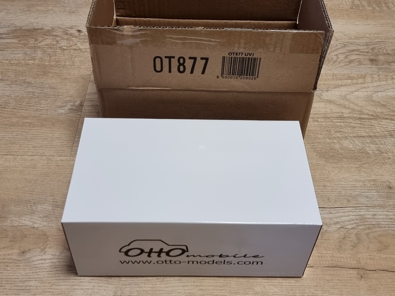 Renault Megane 4 RS Trophy-R Carbon Packet 1:18 OttoMobile - 2