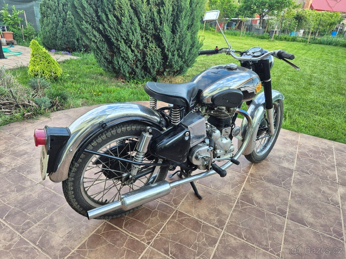 Royal Enfield Bullet 350 rok 1972 - 2
