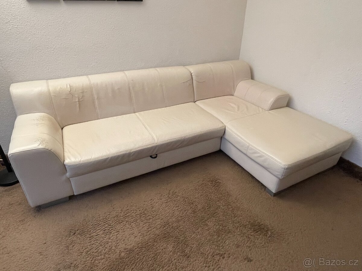 Bílá sedačka koženková, rozkládací - 2