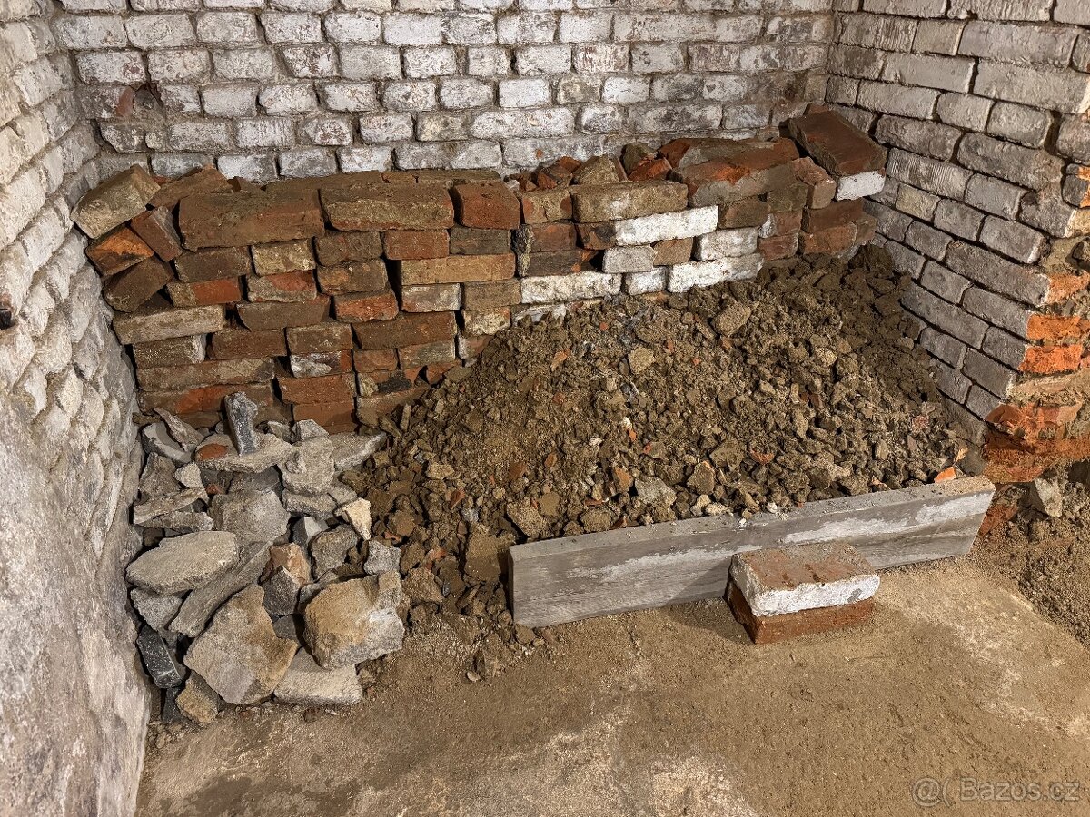 Cihly, hlína-jíl, stavební suť a zbytek směs ZDARMA ZA ODVOZ - 2