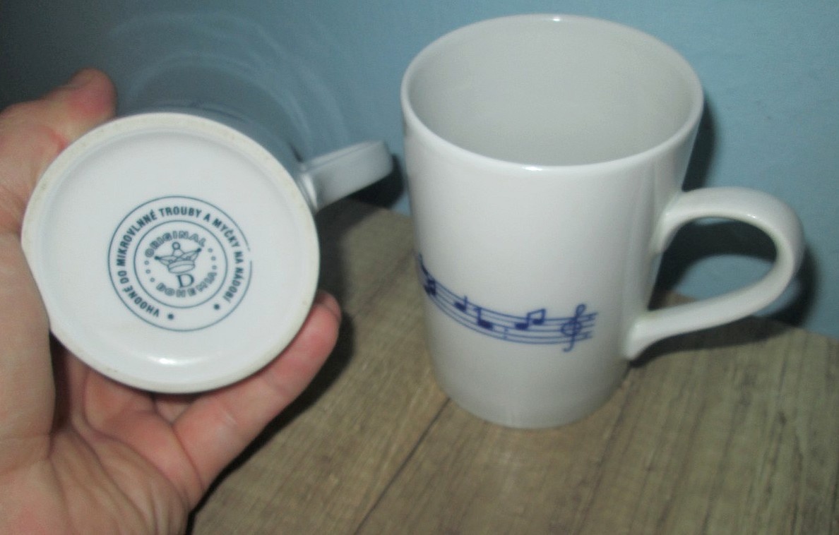 Retro hrnečky - sada 4 ks - hezký stav - 2