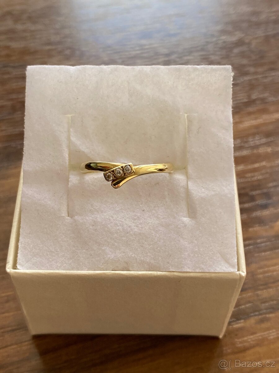 Zlatý dámský prstýnek - 2