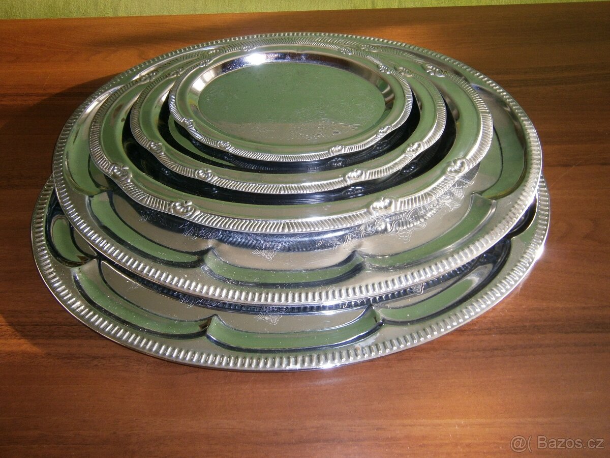 Sada táců - podnosů - 2