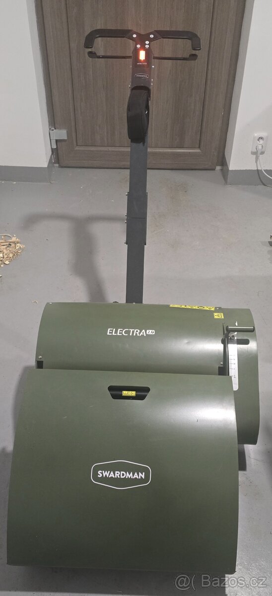 Vřetenová sekačka - Swardman Electra 55 - 2