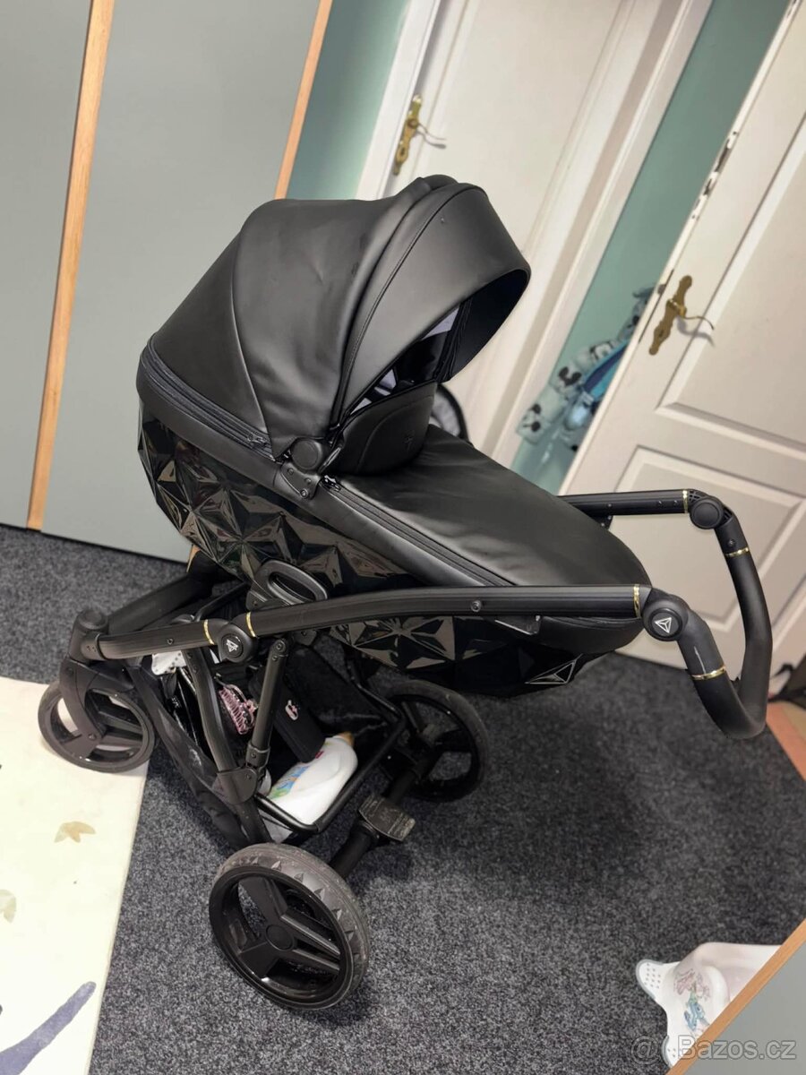 Kočárek Junnama - 2