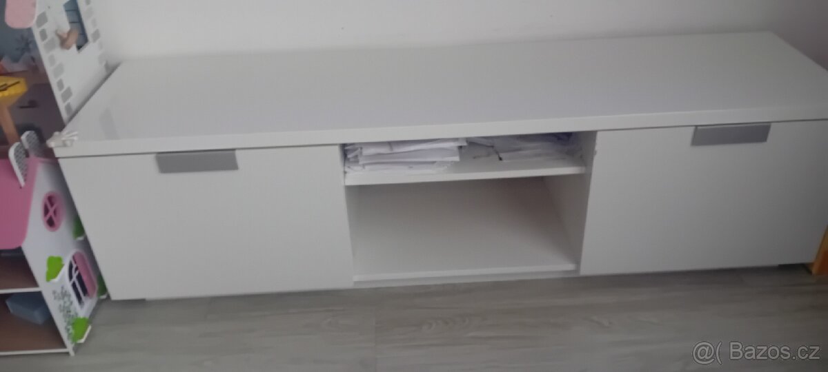 Televizní stolek - 2