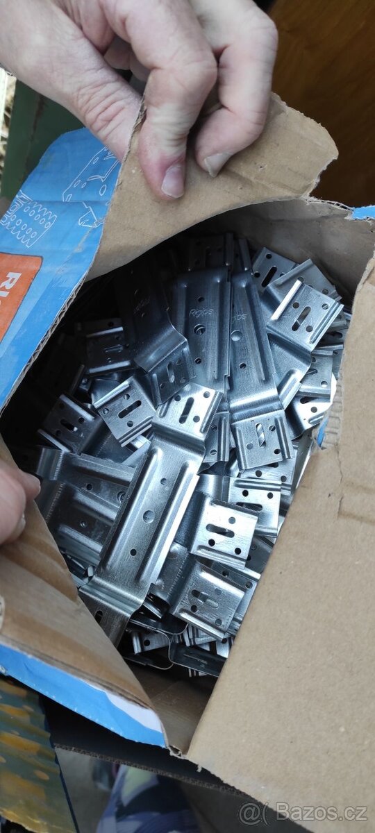 Stavěcí třmen Rigips 35 mm - 2