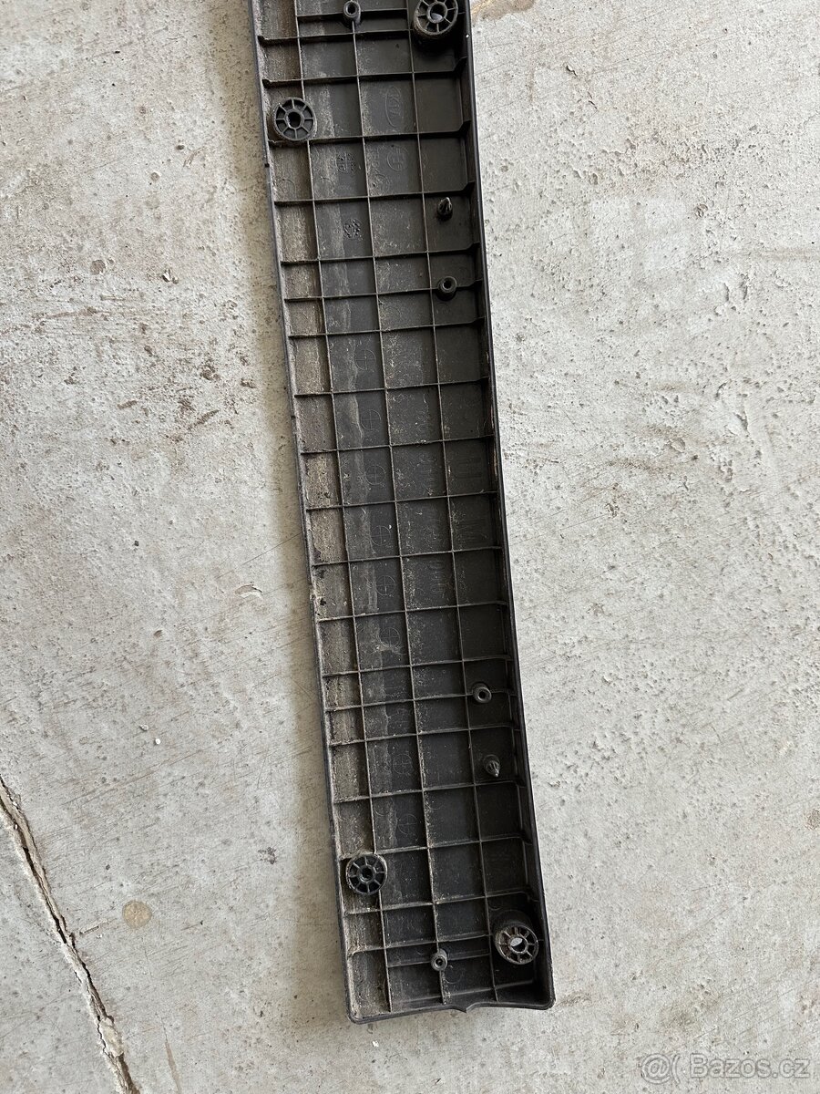 Kia Sorento III Rámeček - 2