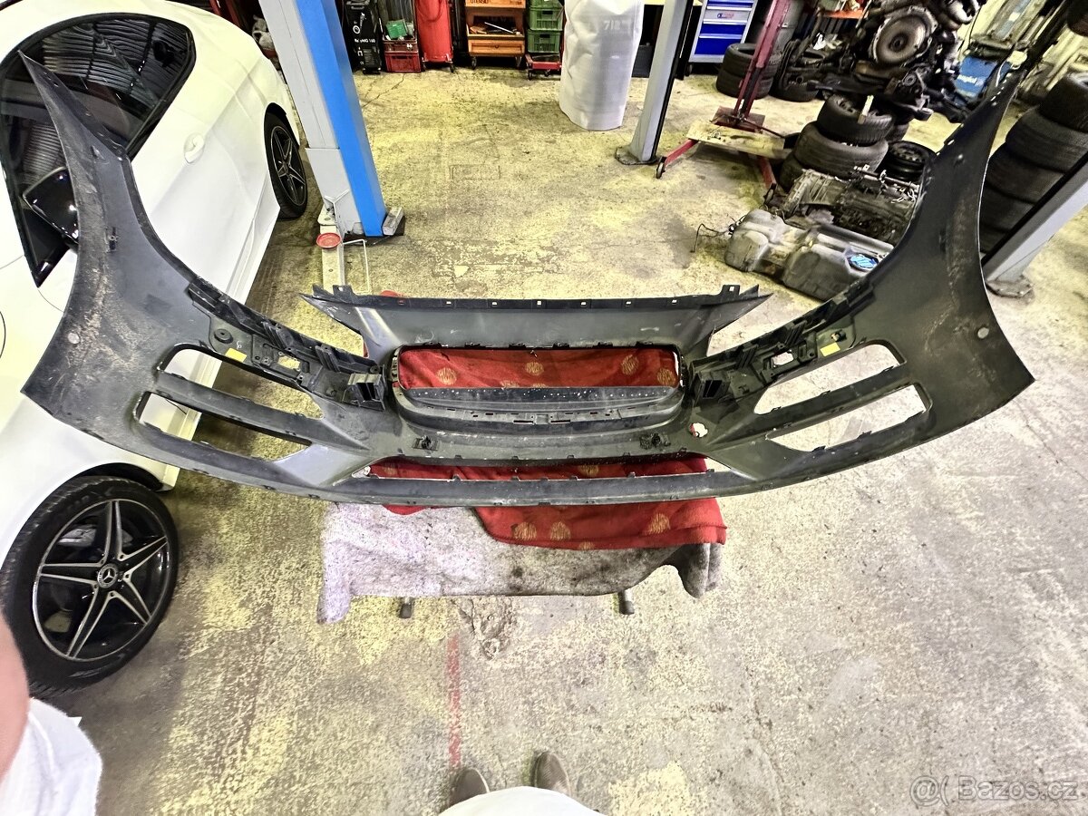 Nárazník Jaguar F-Pace HK83-17F003-A - 2