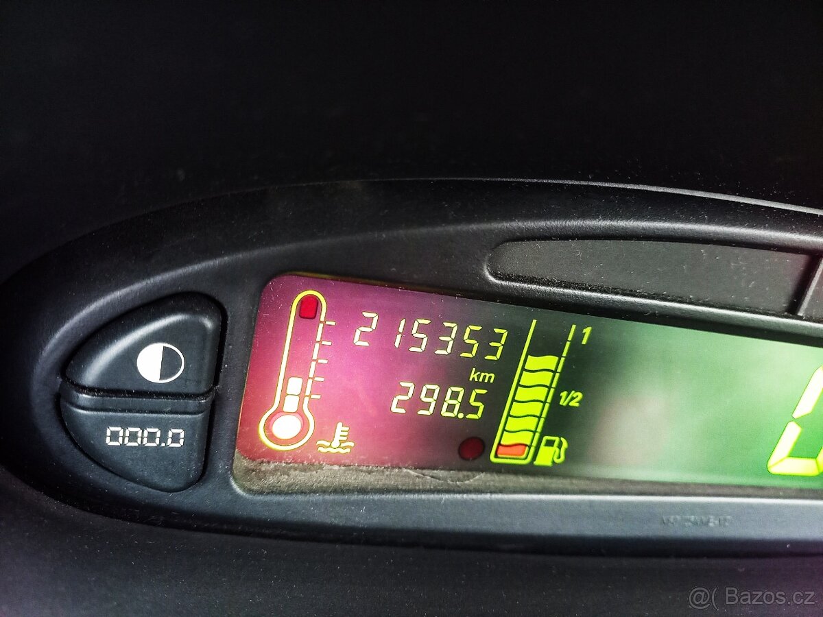 Prodám Citroën Xsara Picasso, r.v. 2002. - 2