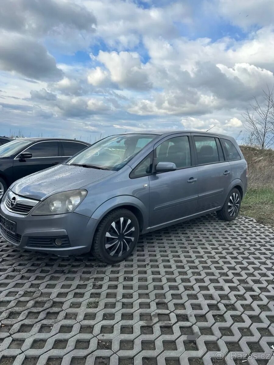 Opel Zafira - 2