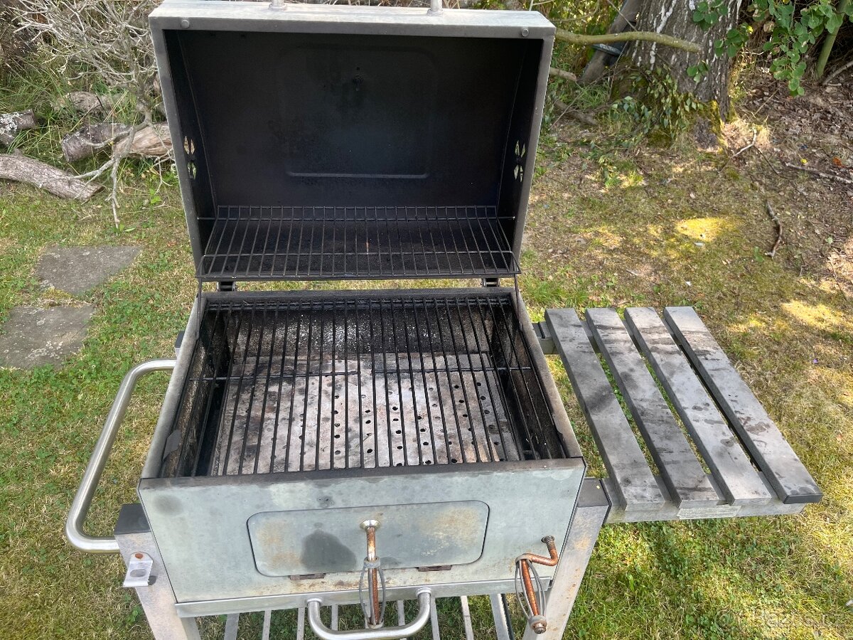 Grill na uhlí - 2