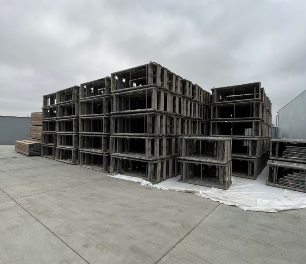 Prodám lešení po sadách nebo dílech - 2