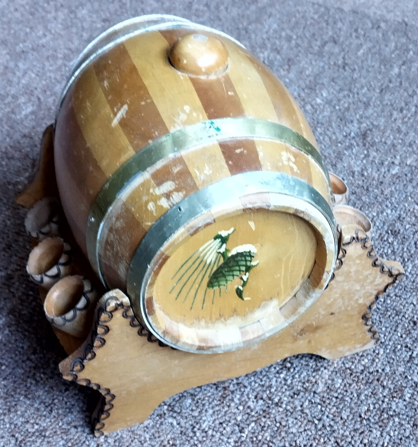 Krakonošův soudek s kalíšky - 2