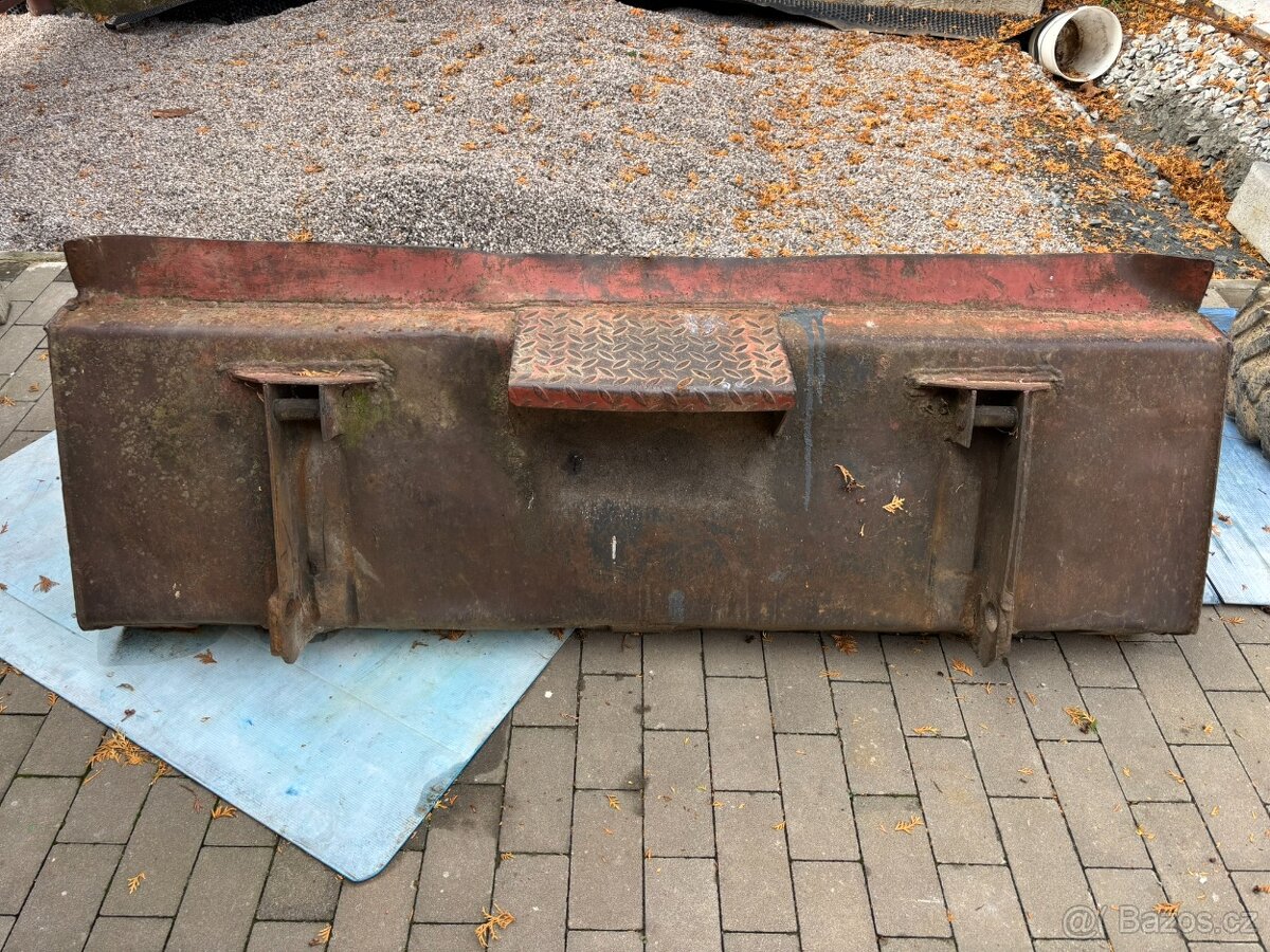 Lžíce UNC a kolo s pneumatikou - 2