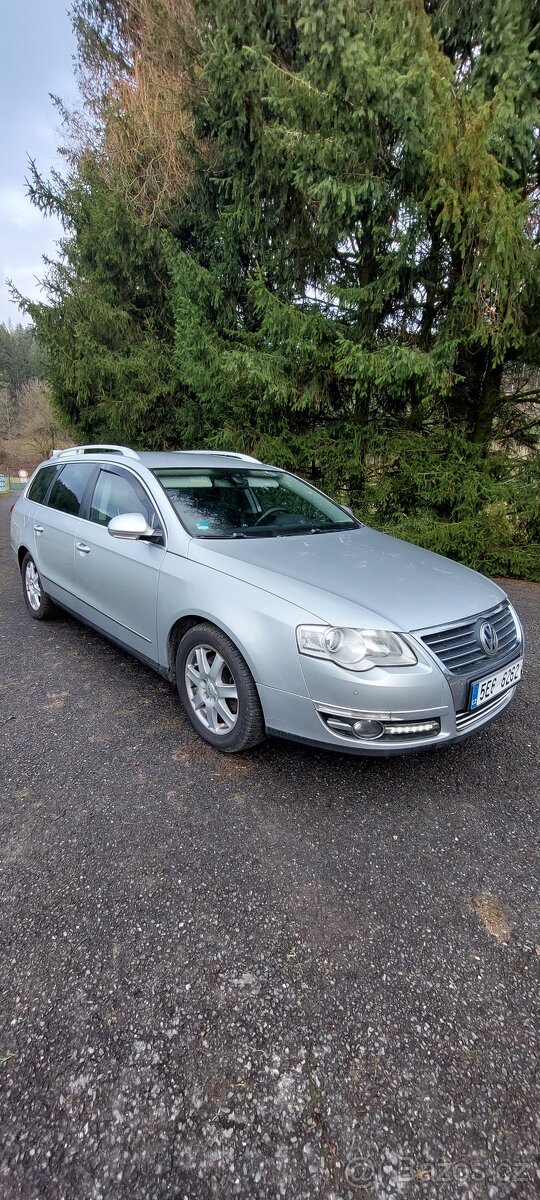 Volkswagen Passat 2.0TDi 125kW Highline - 2