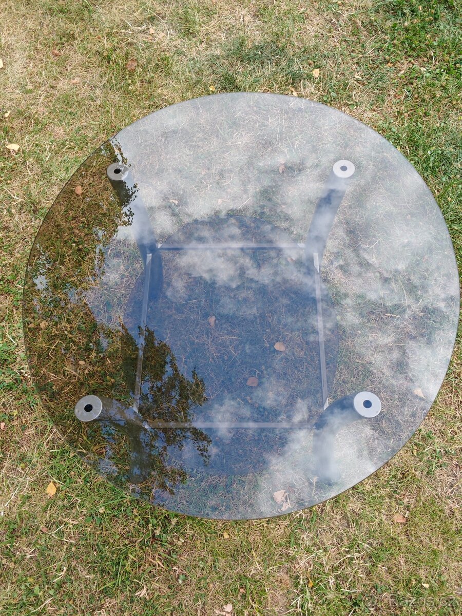 Konferenční skleněný stolek - 2