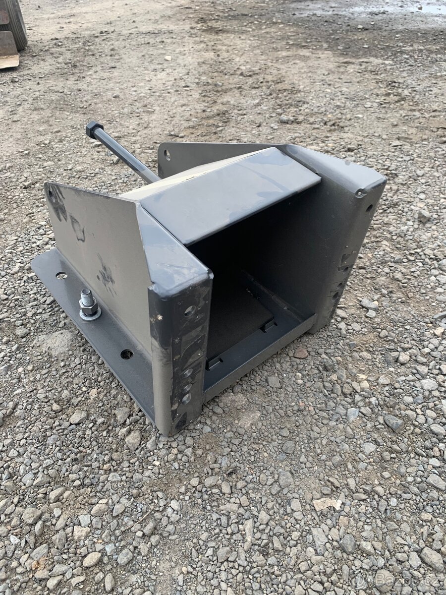 Zvedák/držák rezervy - 2