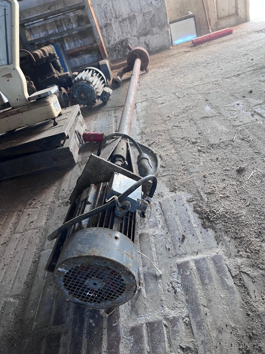 Šnekový dopravník s elektromotorem - 2