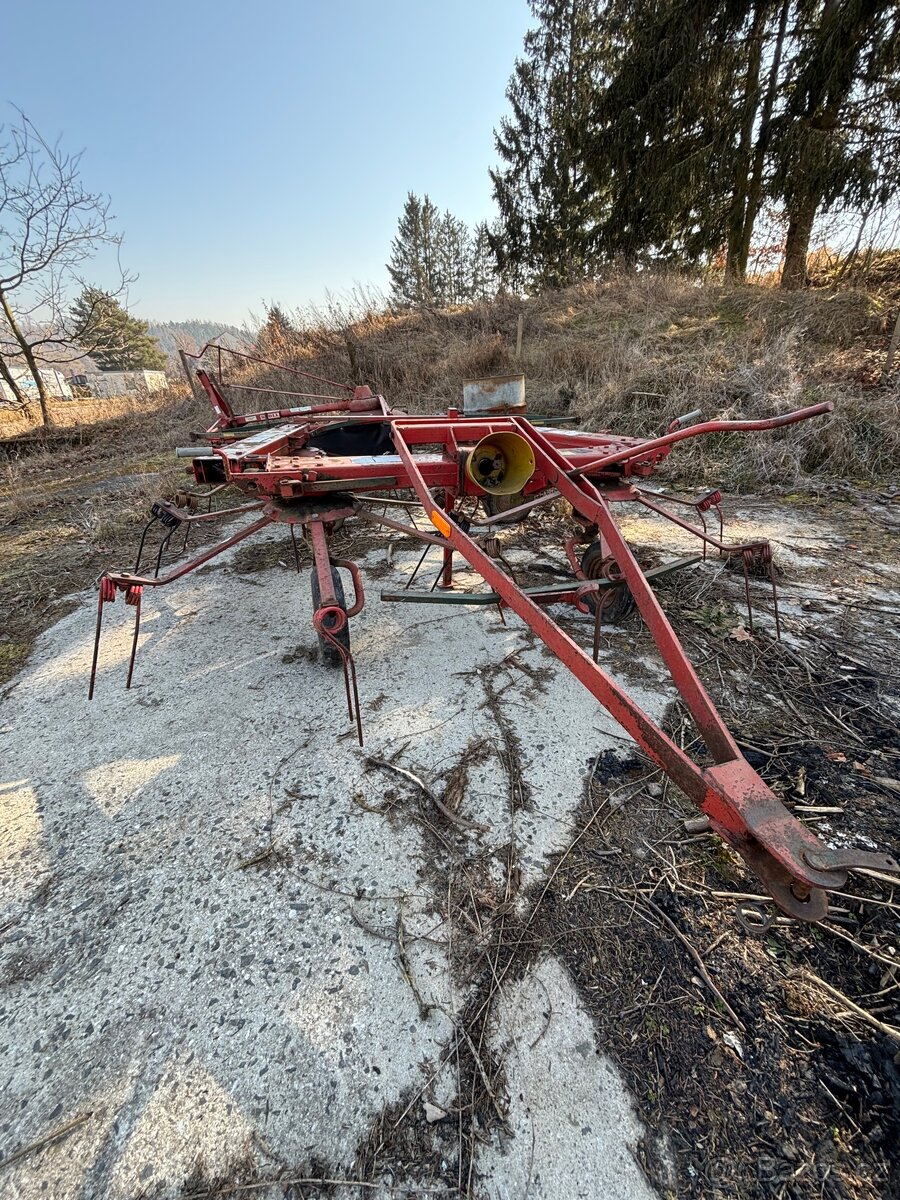 Prodám tažený obraceč sena FELLA TH 520 - 2