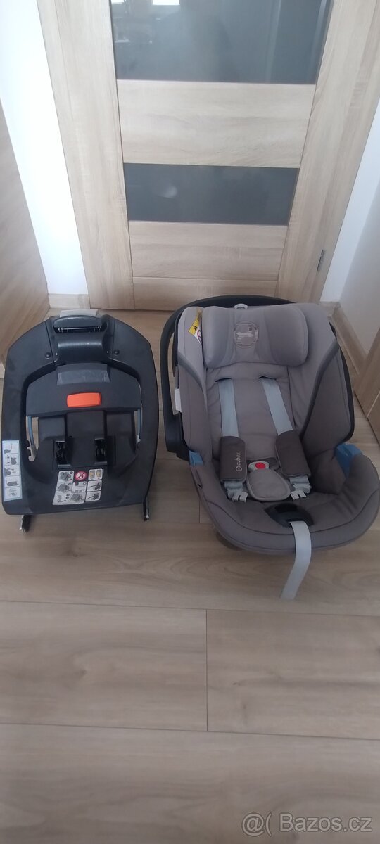 Autosedačka/vajíčko - 2