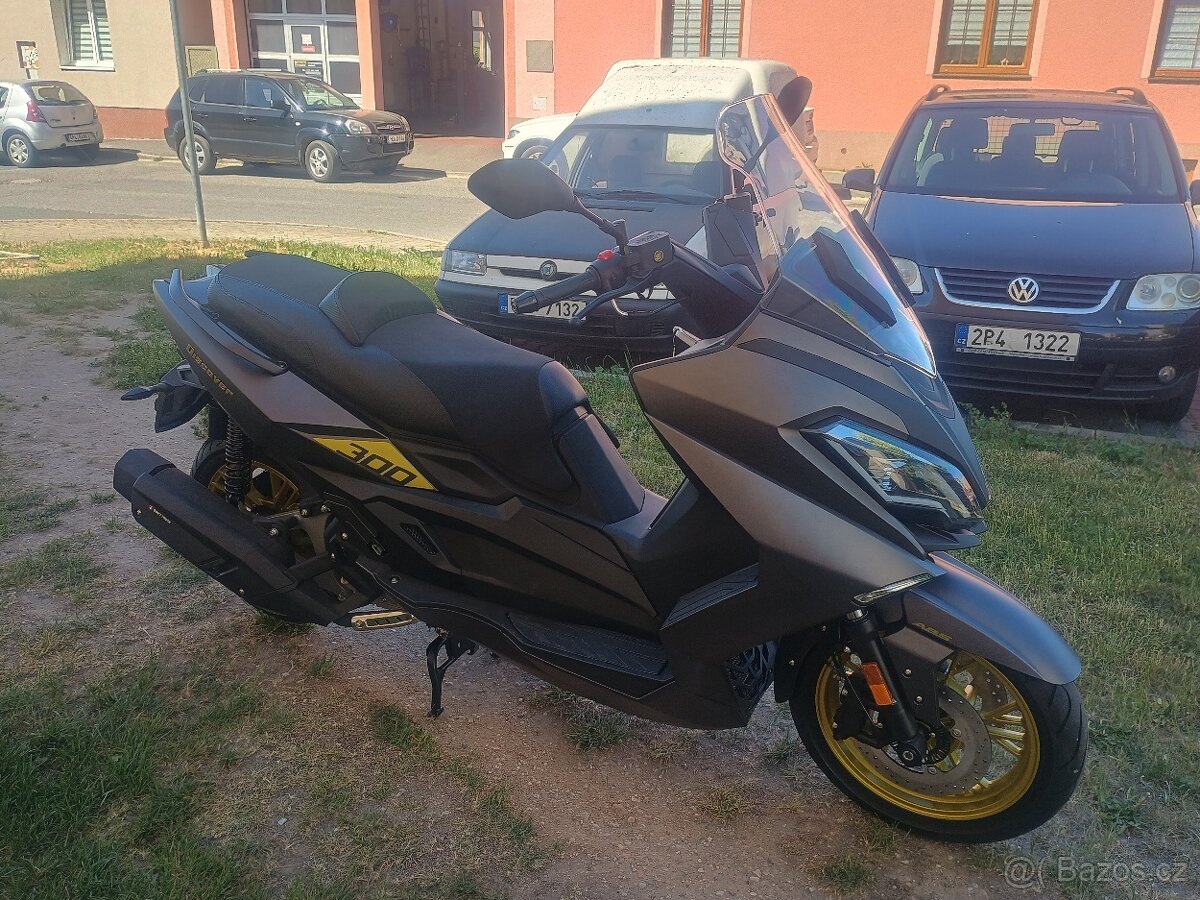 Maxon 300 - 2