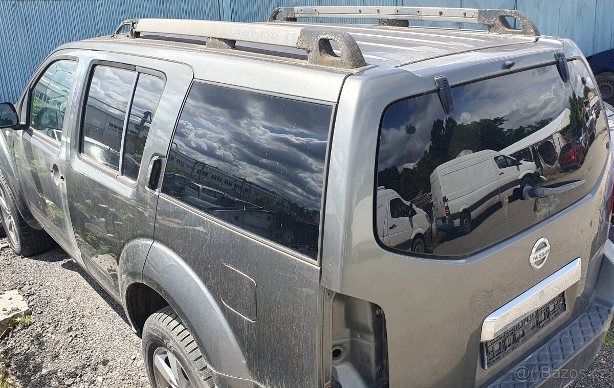 Nissan Pathfinder 2.5dci,rv 2007,manuál,alu,klima,navi - 2