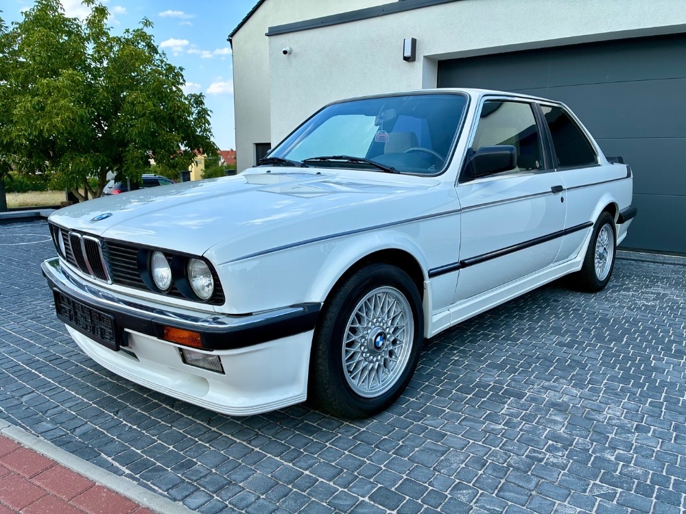 BMW e30 325i Coupe 126 kw M tech1 - 2