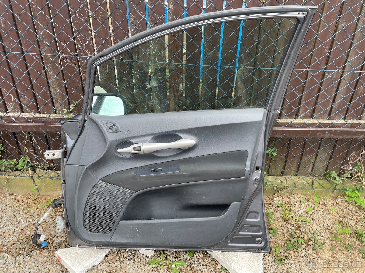 Dveře Toyota Auris 2006-2012 - 2