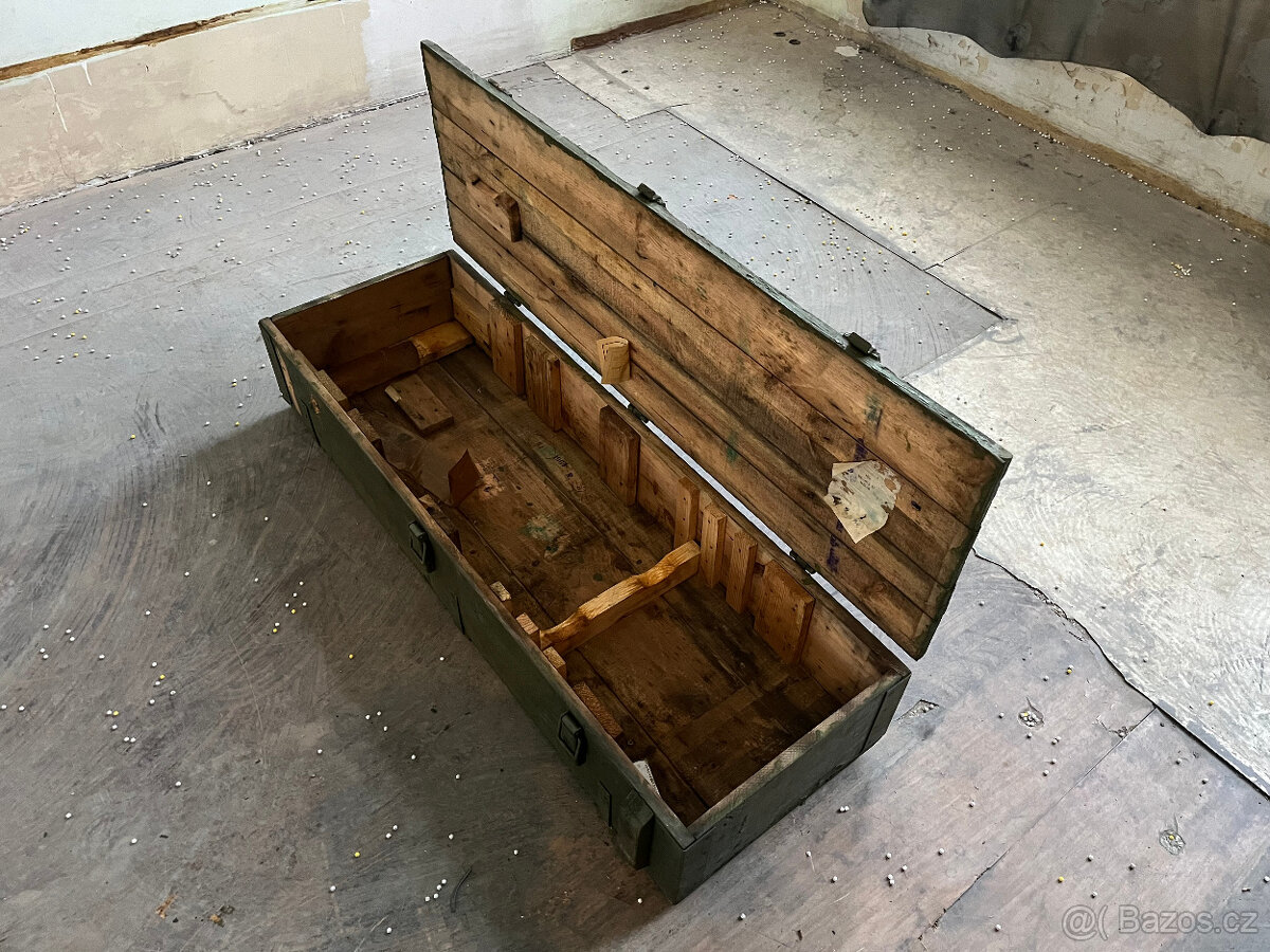 Dřevěné vojenské bedny od munice - 2 typy - 2