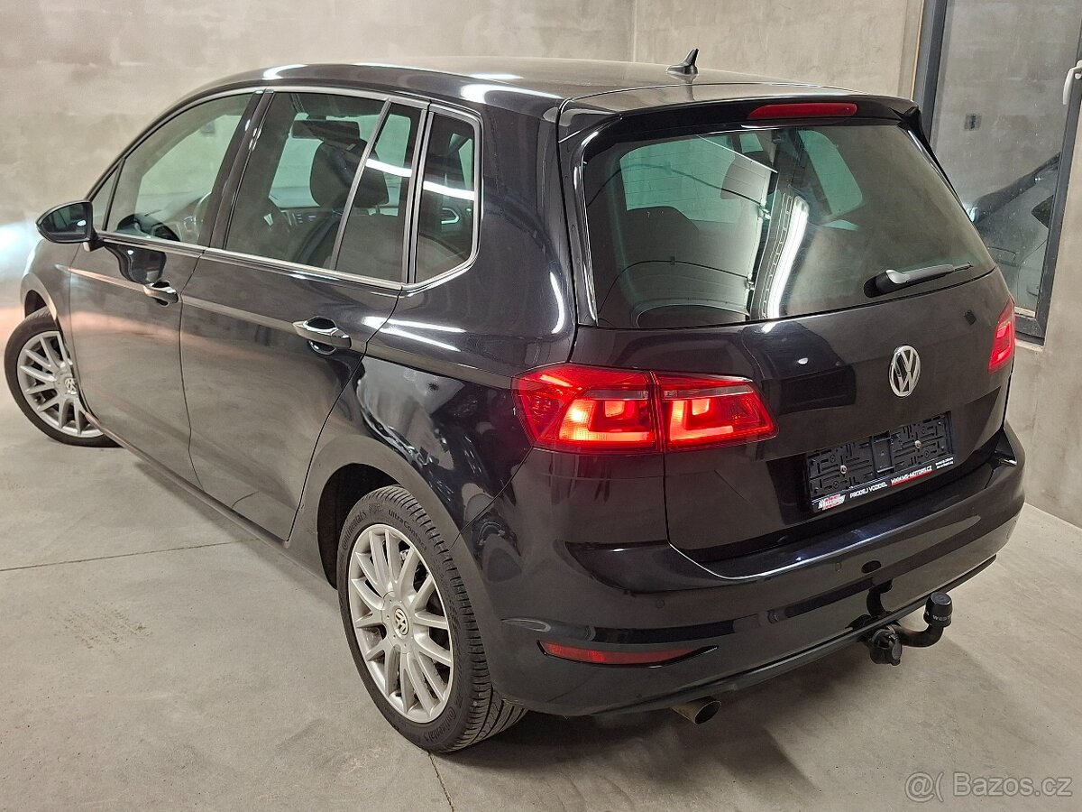 VW Golf 7 SportsVan 1.6 TDI, 81kW, DIGI KLIMA,WEBASTO, TAŽNÉ - 2