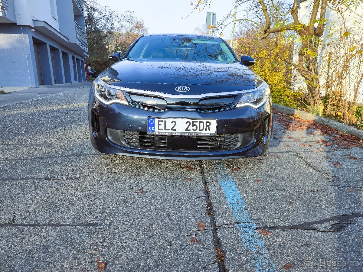 Kia Optima Hybrid - 2